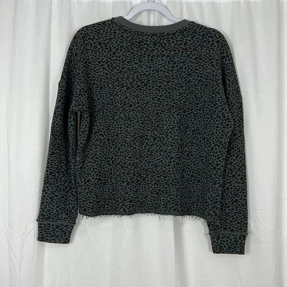 ATM Women’s XS French Terry Gray Animal Print Cozy Sweatshirt Loungewear - Picture 2 of 8